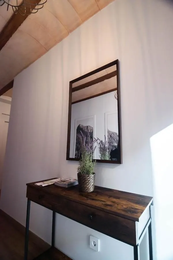 Cal Negret Rural Apartments Alos de Balaguer