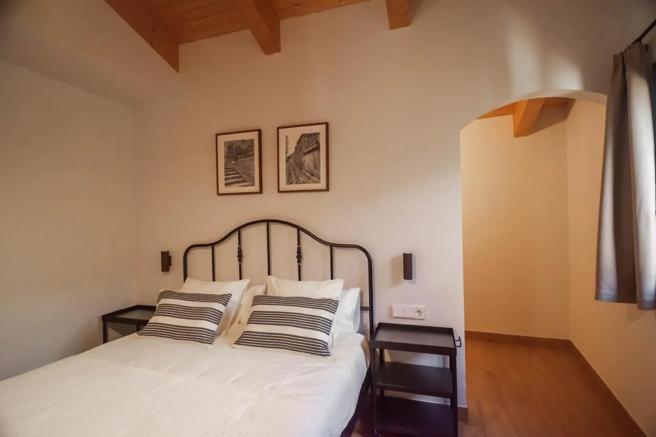 Cal Negret Rural Apartments Alos de Balaguer