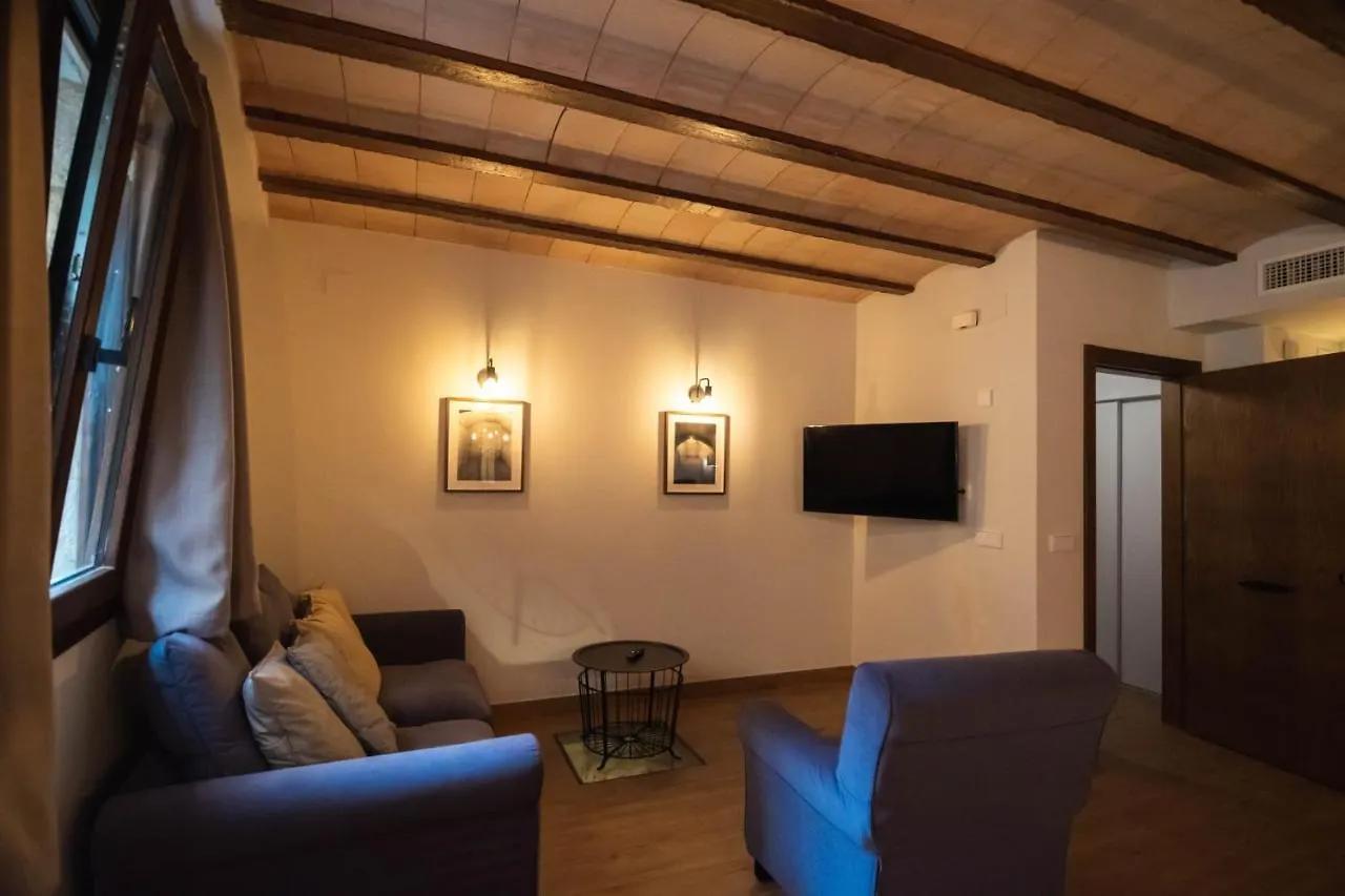 Cal Negret Rural Apartments Alos de Balaguer