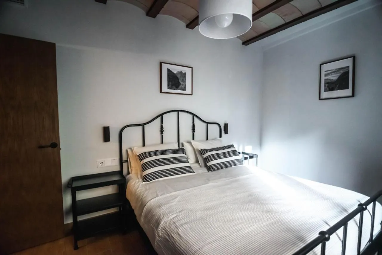 Cal Negret Rural Apartments Alos de Balaguer