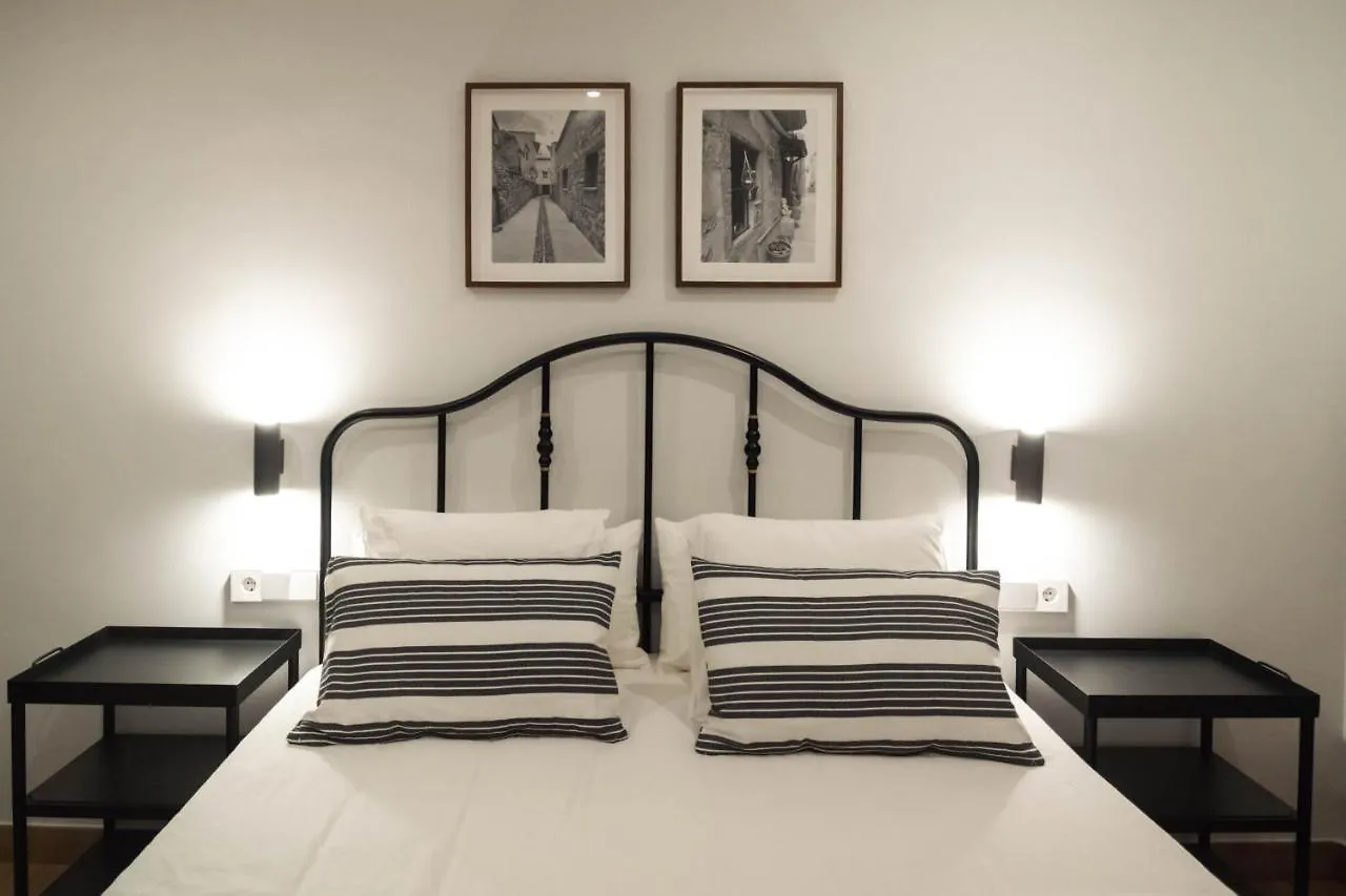 Cal Negret Rural Apartments Alos de Balaguer